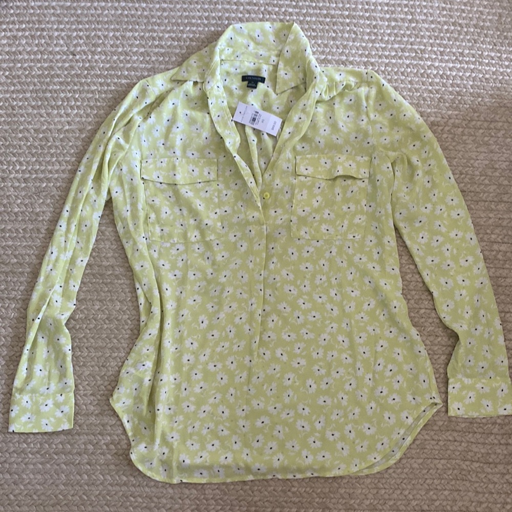 BRNAD NEW Ann Taylor blouse